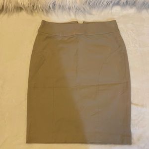 An Banana Republic cotton with elastano skirt.